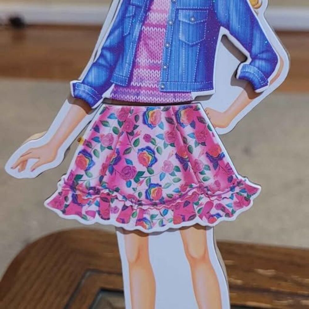 Lisa Frank Cassie dress up